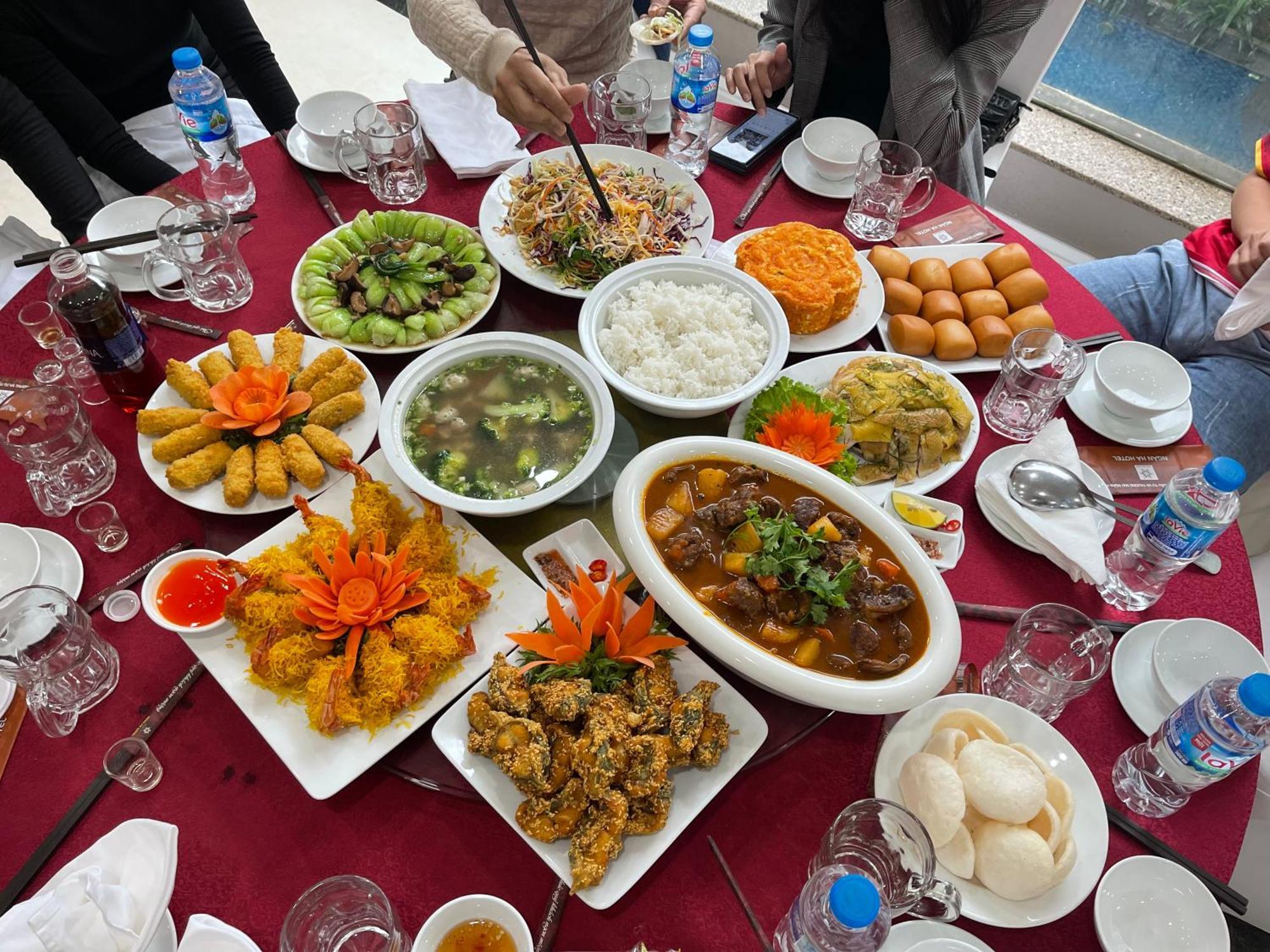 Ngan Ha Hotel Dai Tiet Екстер'єр фото