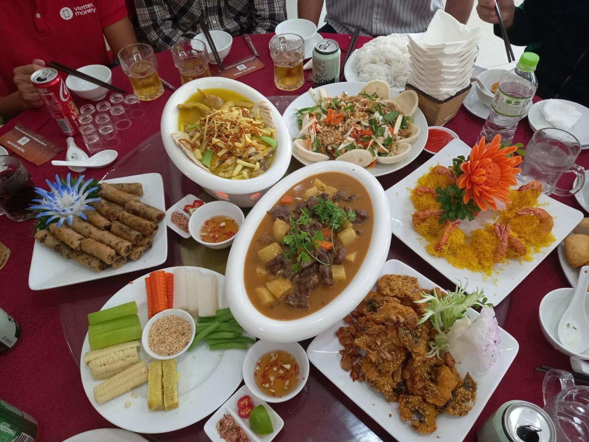 Ngan Ha Hotel Dai Tiet Екстер'єр фото