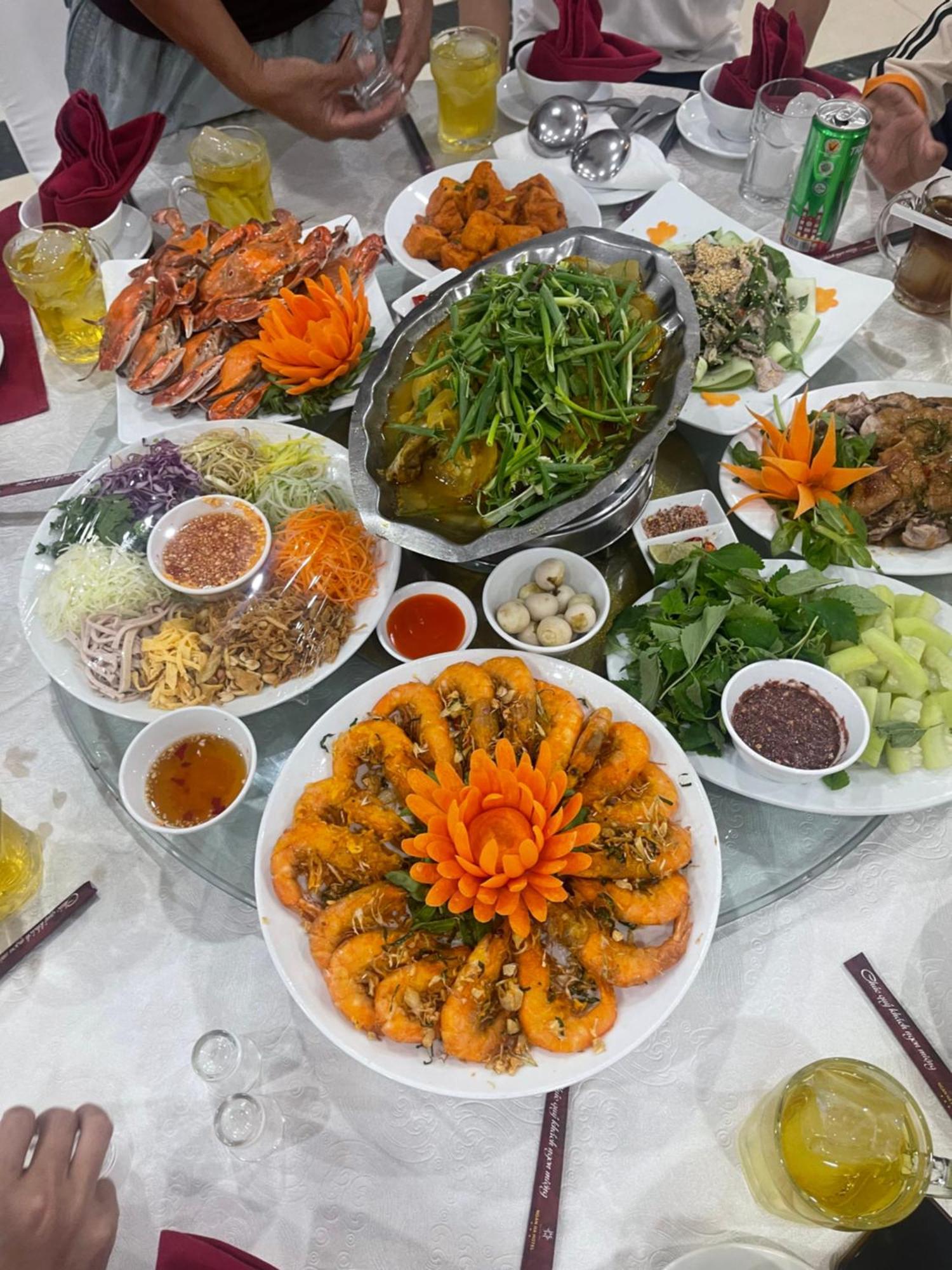 Ngan Ha Hotel Dai Tiet Екстер'єр фото