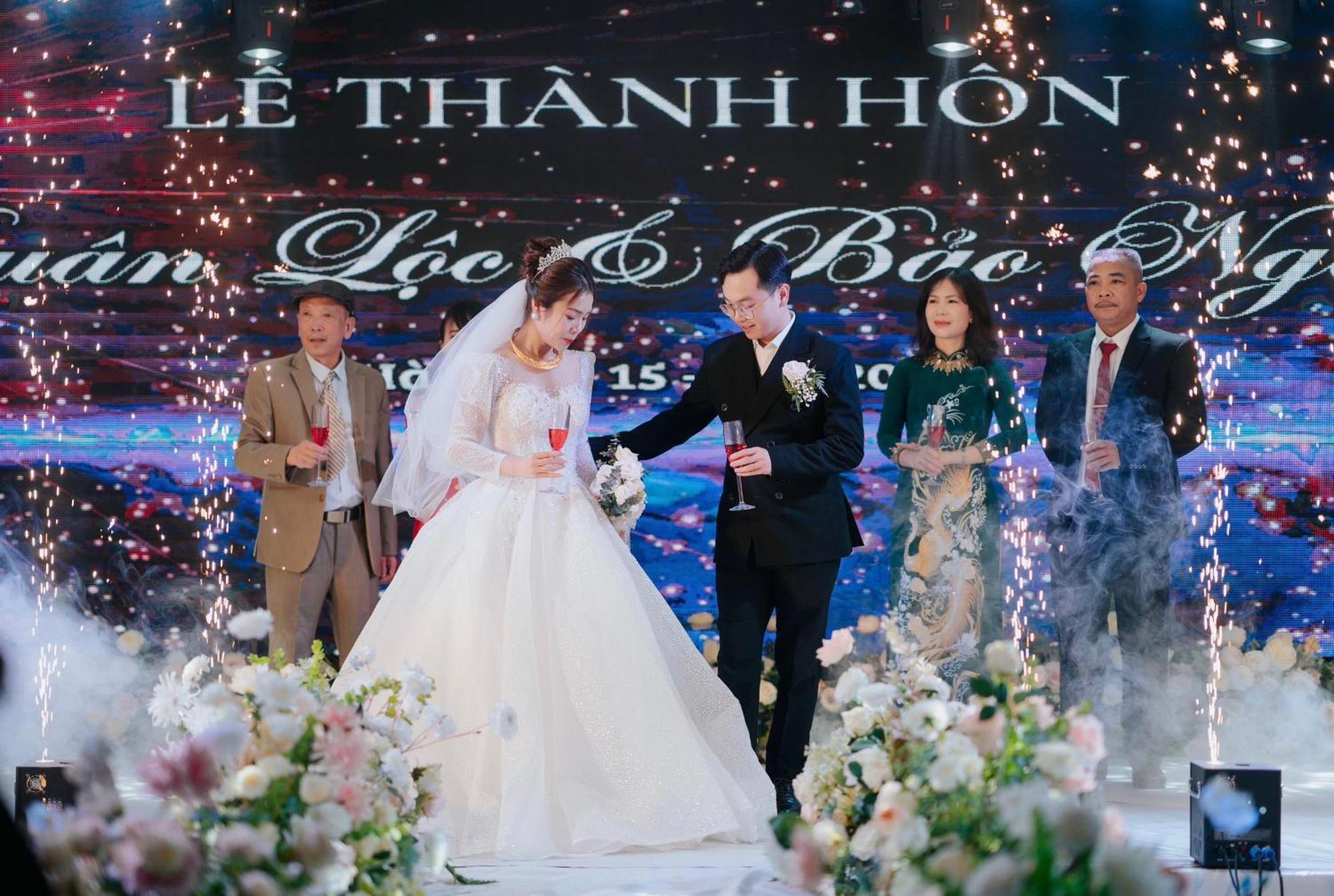 Ngan Ha Hotel Dai Tiet Екстер'єр фото